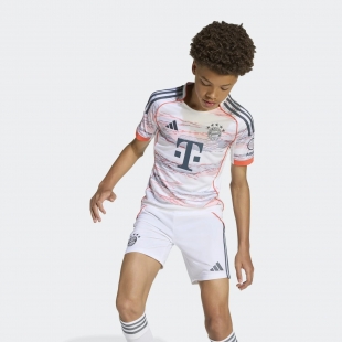 Бавария Мюнхен детская аутентичная форма сезон 2025/26 гостевая (майка+шорты) Бавария Мюнхен детская аутентичная форма сезон 2025/26 гостевая (майка+шорты)
